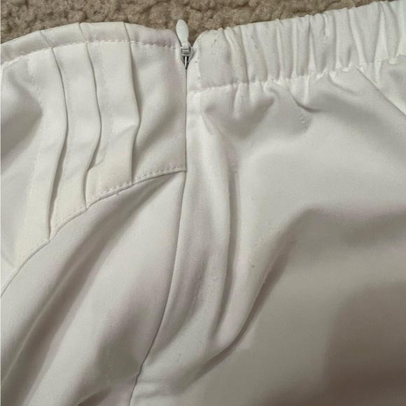 Adidas women’s tennis shorts white size 8 - Picture 4 of 5